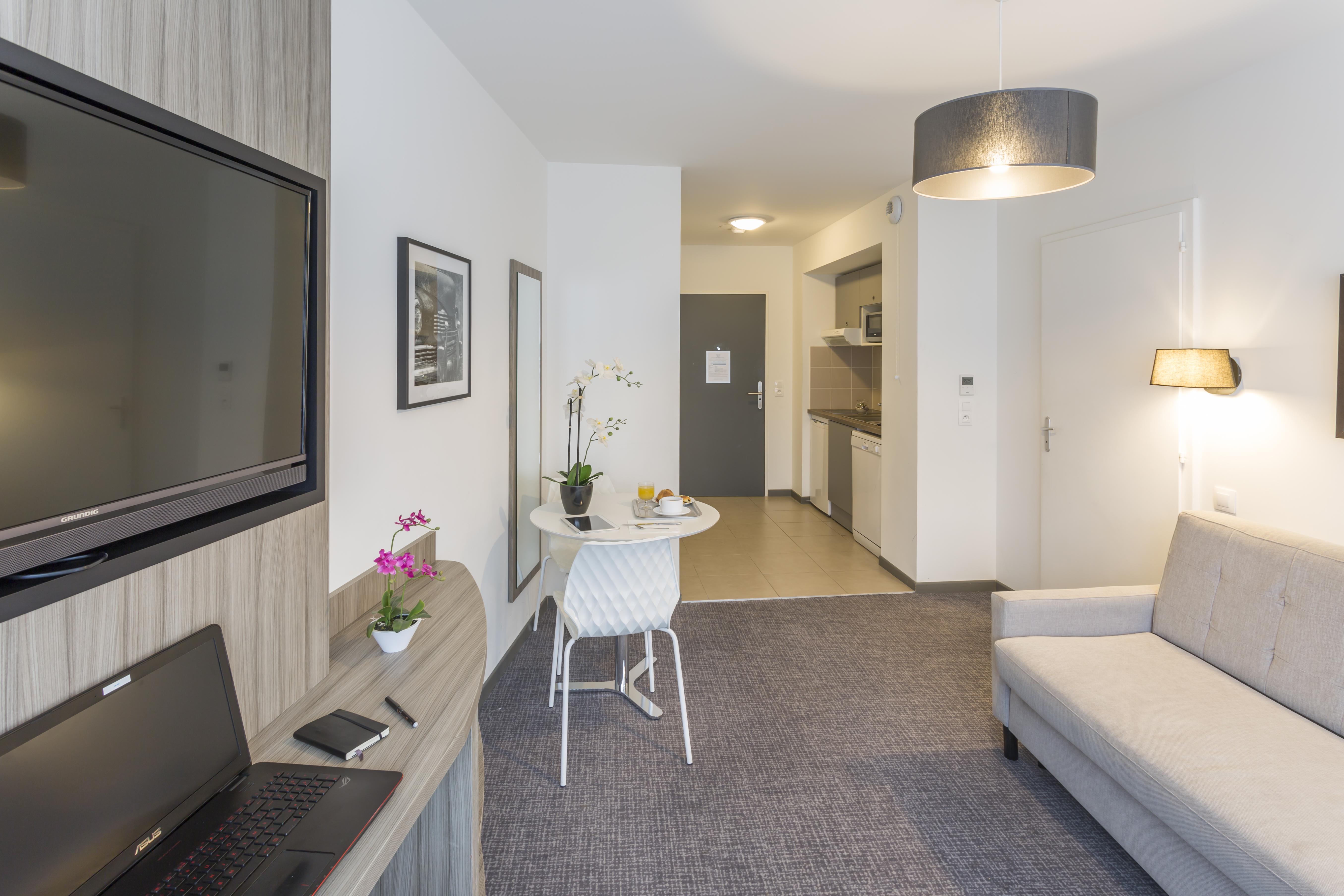 Nemea Appart Hotel Elypseo Strasbourg Port Екстер'єр фото